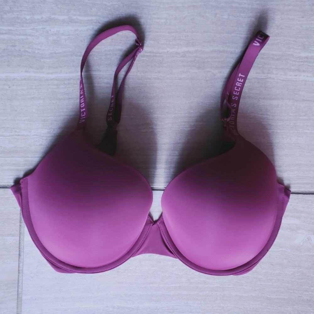 NWOT Victoria Secret 38D T Shirt Pushup Bra